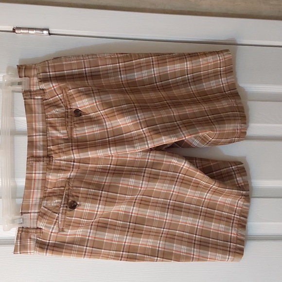 Women's Liz Claiborne walking shorts sz. 12 - Picture 2 of 3